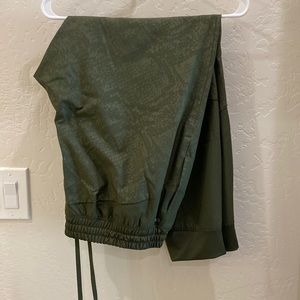 Barco One Snakeskin Green Scrub Pants - Size XL